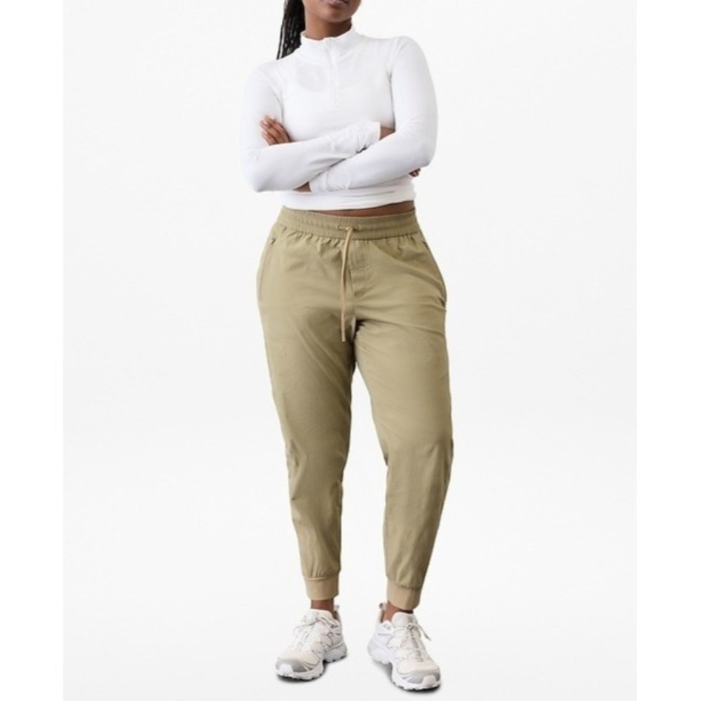 NWT Athleta Trekkie Relaxed Mid Rise Jogger Pants Flax Tan XS Ripstop Stretch - Picture 14 of 15